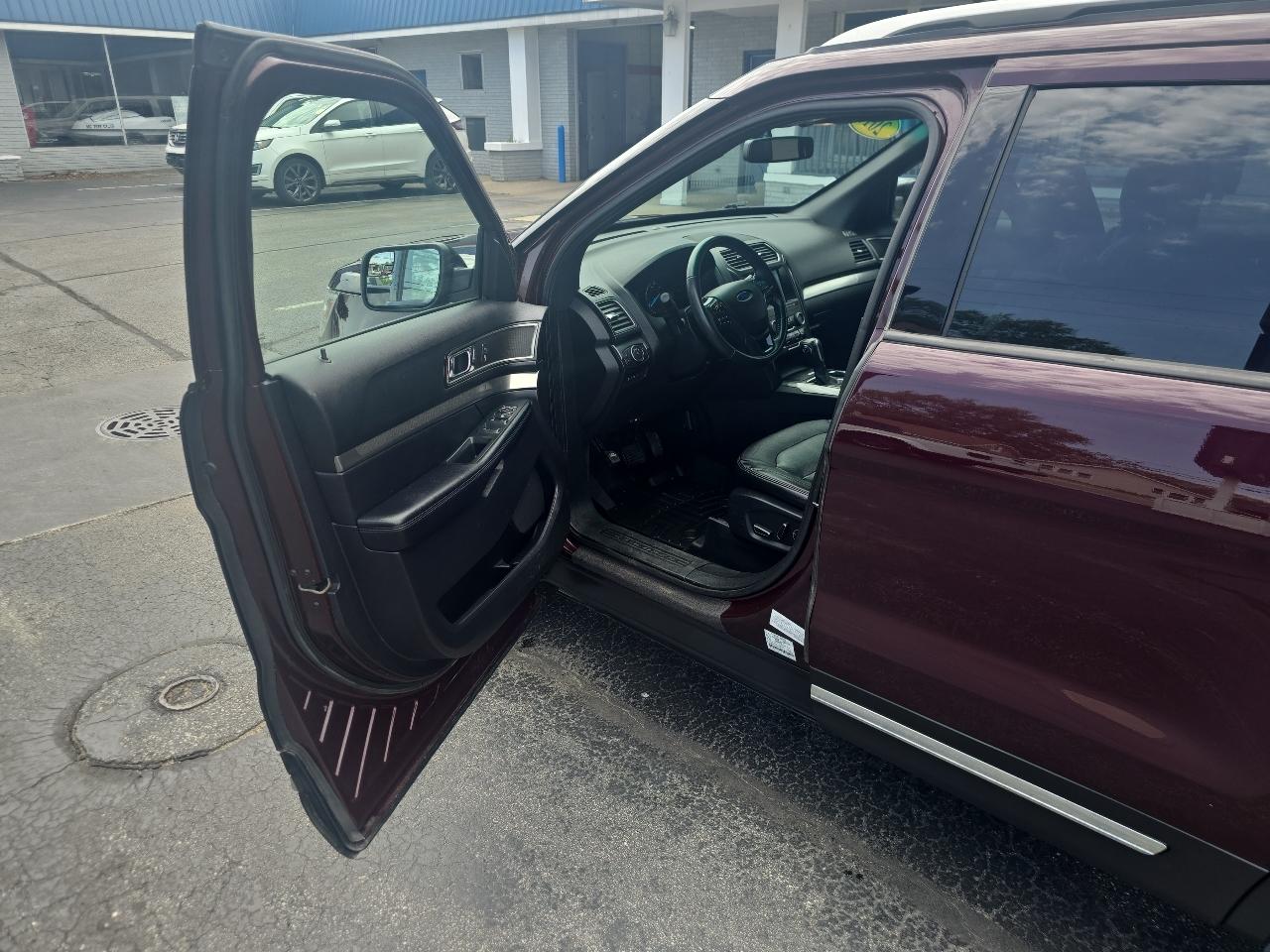 Ford Explorer 4dr XLT 4WD 2018