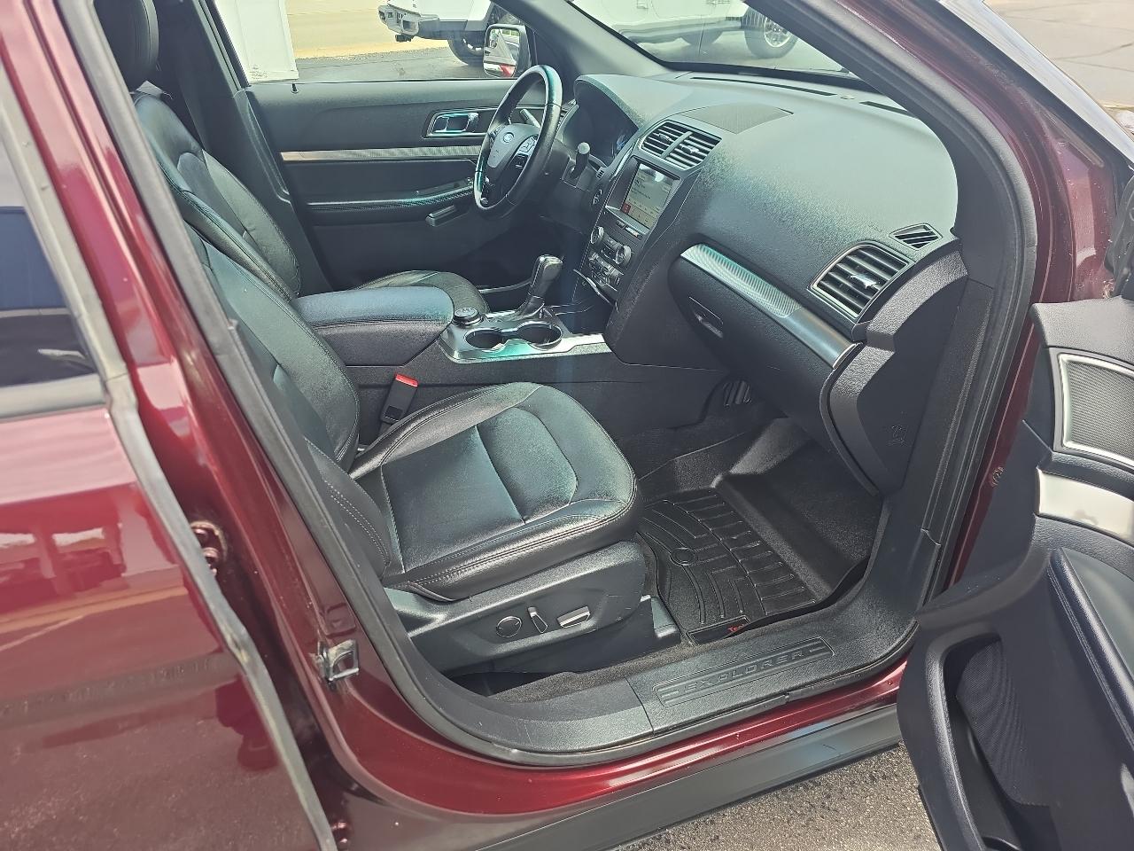 Ford Explorer 4dr XLT 4WD 2018