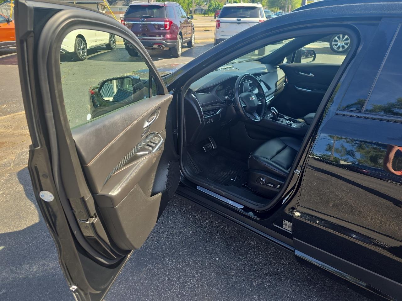 Cadillac XT4 AWD 4dr Sport 2020