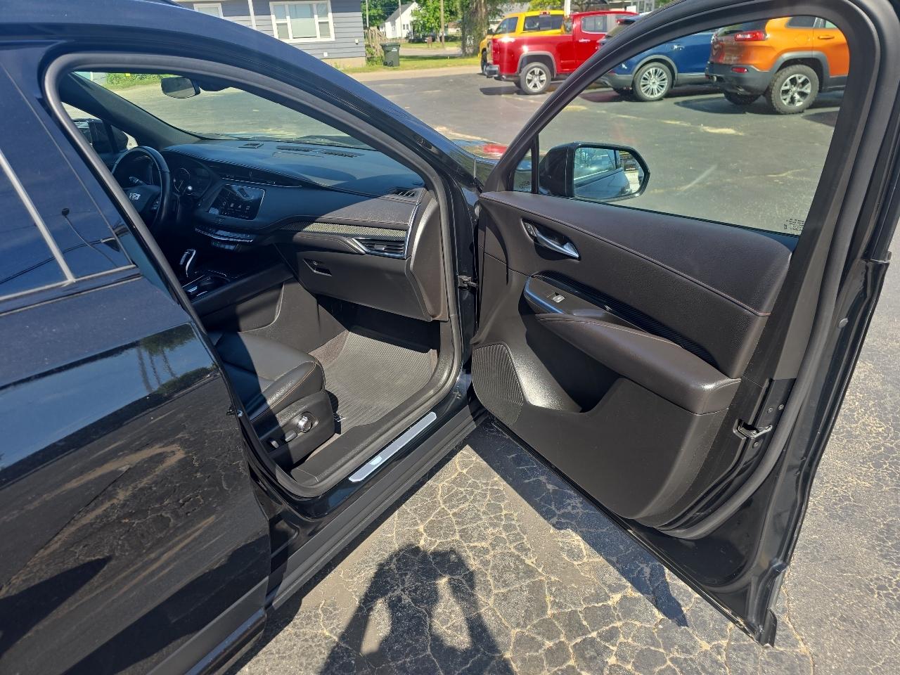 Cadillac XT4 AWD 4dr Sport 2020