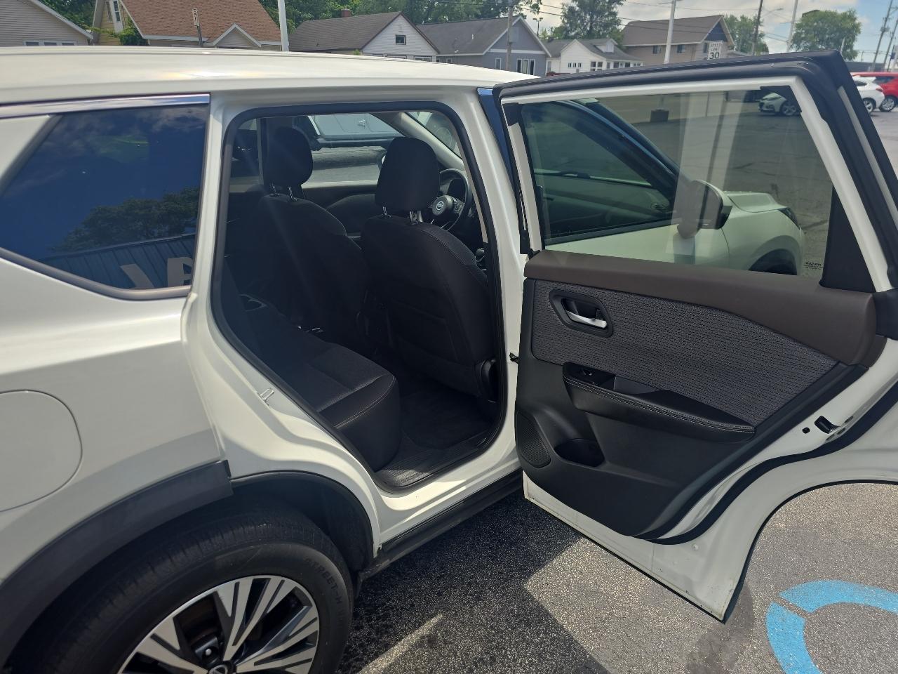 Nissan Rogue AWD SV 2021