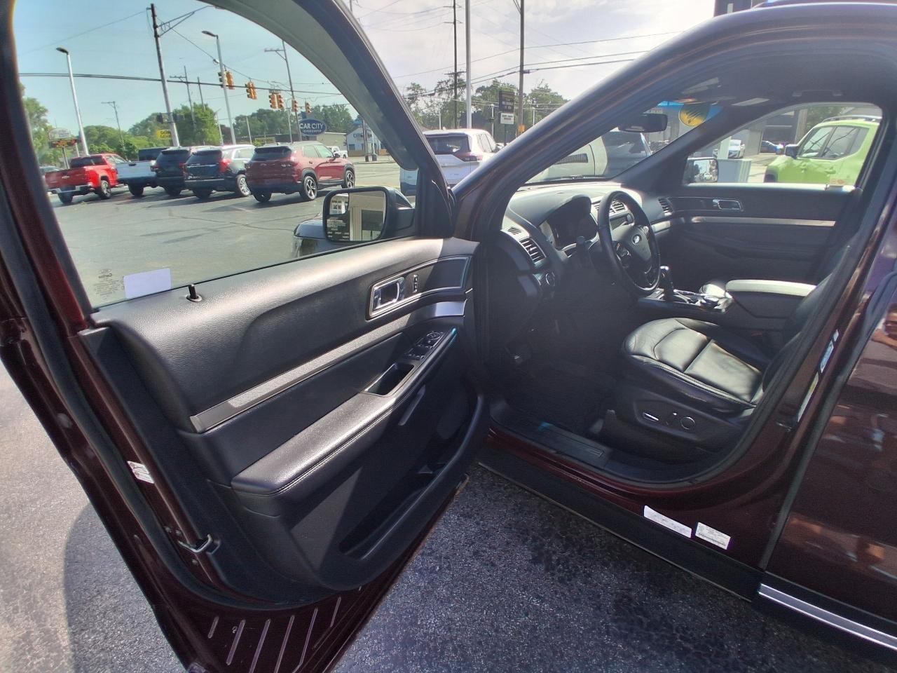 Ford Explorer XLT 4WD 2018
