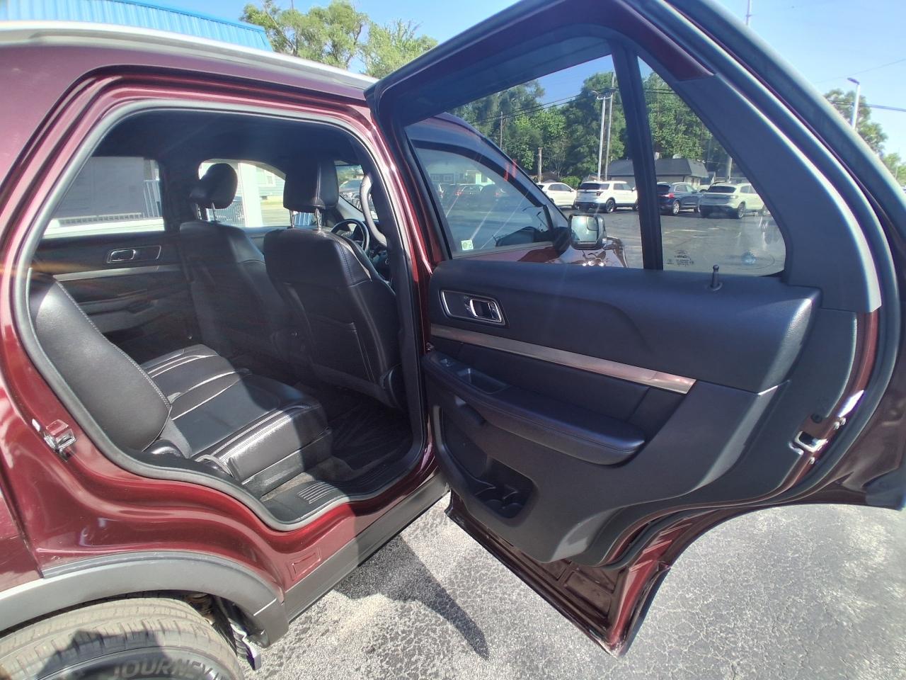 Ford Explorer XLT 4WD 2018