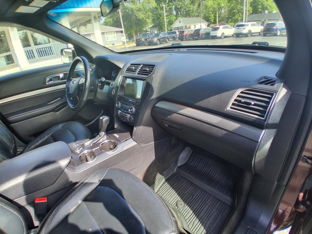 Ford Explorer XLT 4WD 2018