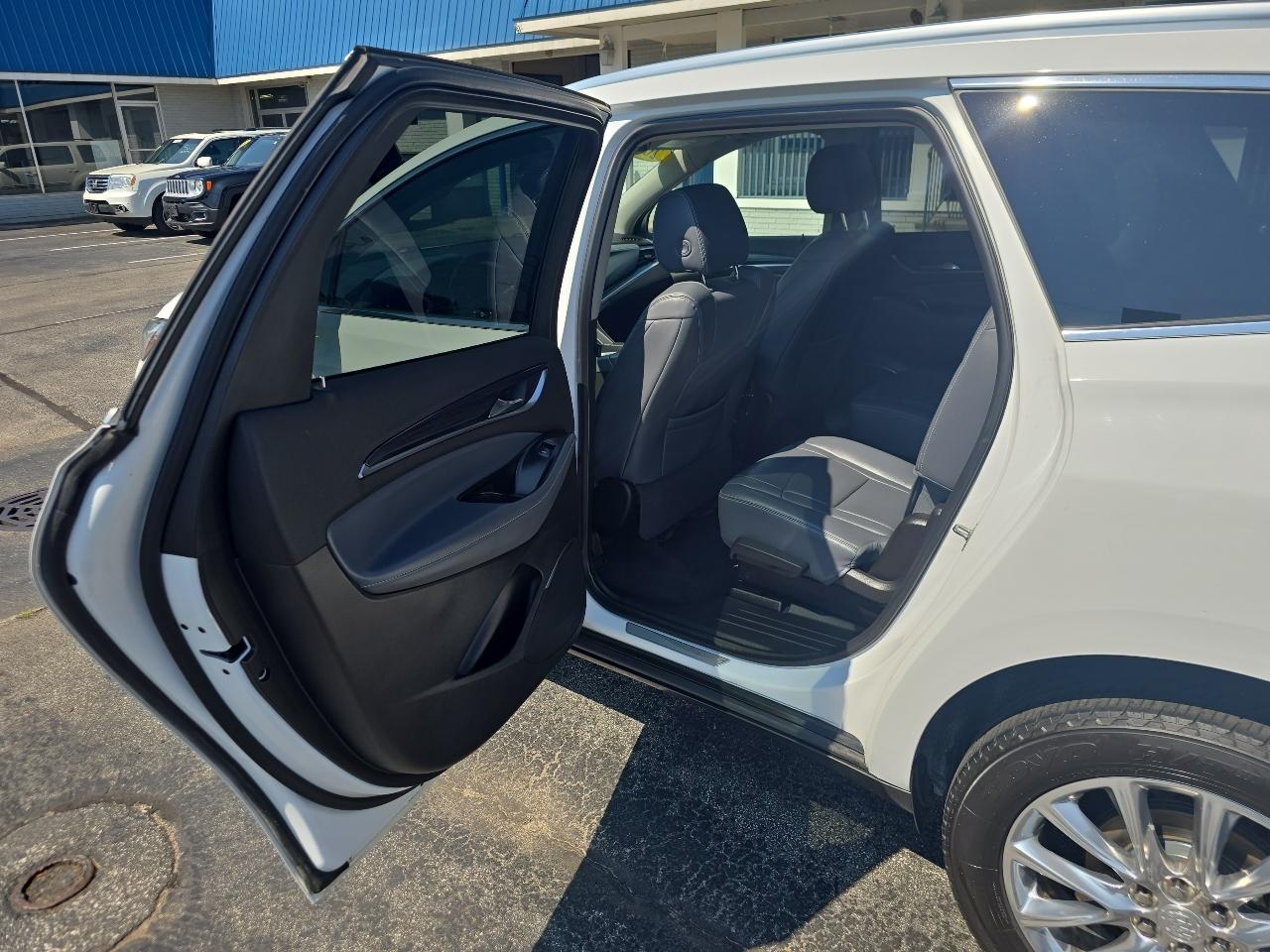 Buick Enclave AWD 4dr Essence 2019