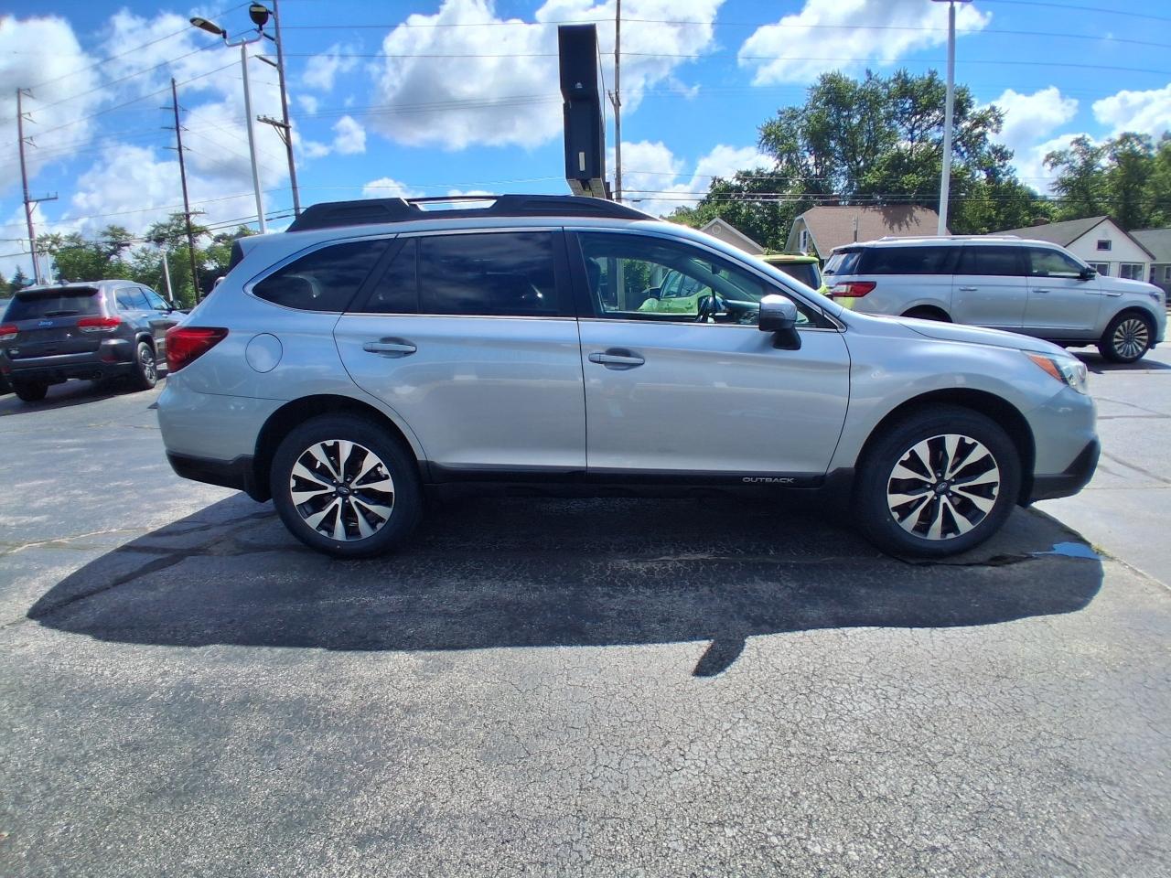Subaru Outback 4dr Wgn 2.5i Limited 2016