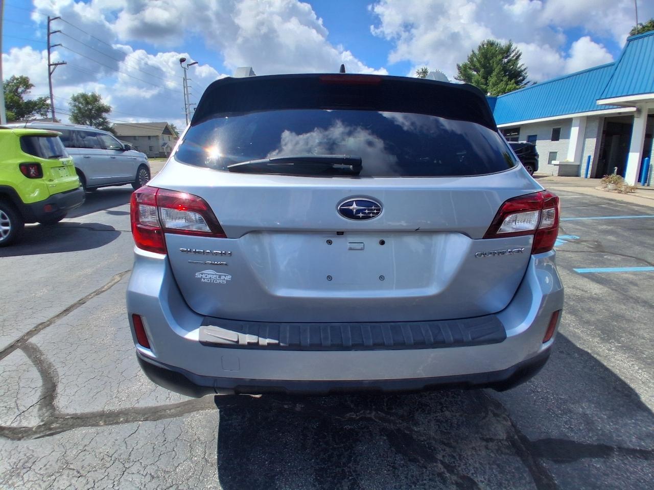 Subaru Outback 4dr Wgn 2.5i Limited 2016