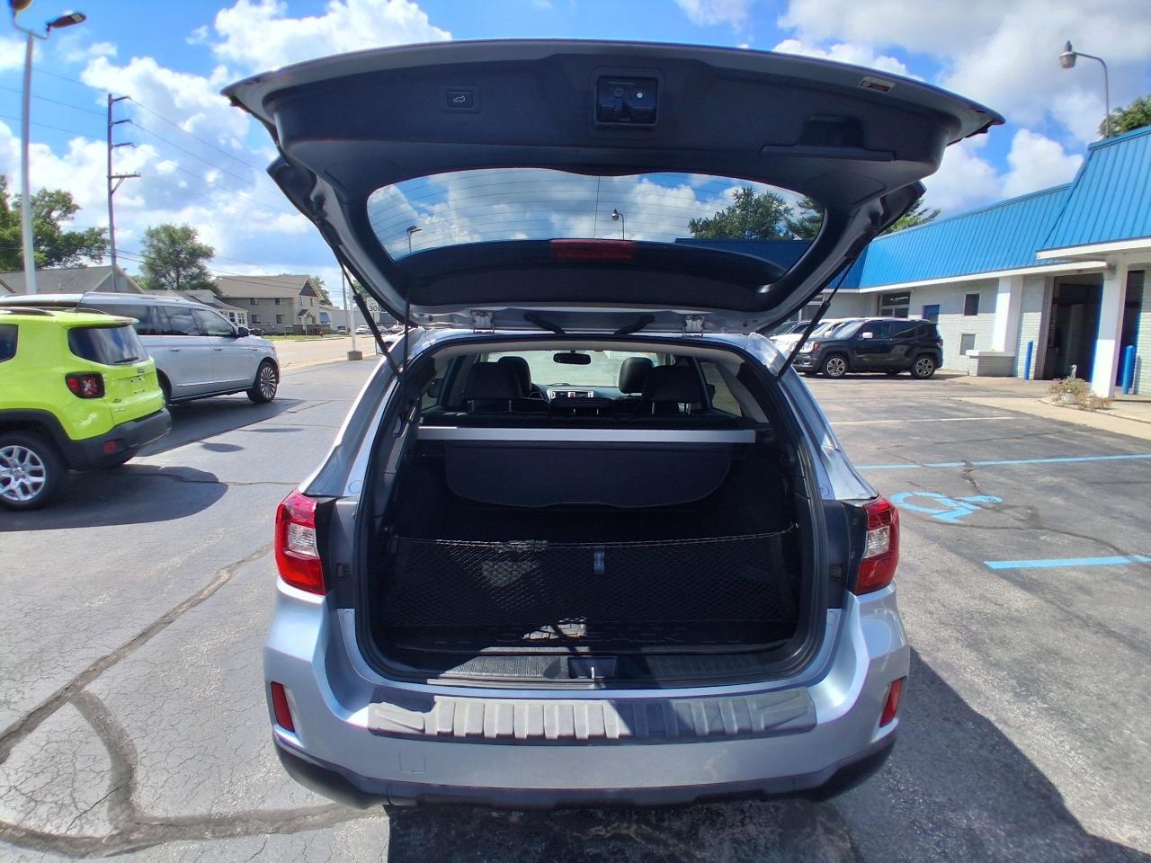 Subaru Outback 4dr Wgn 2.5i Limited 2016