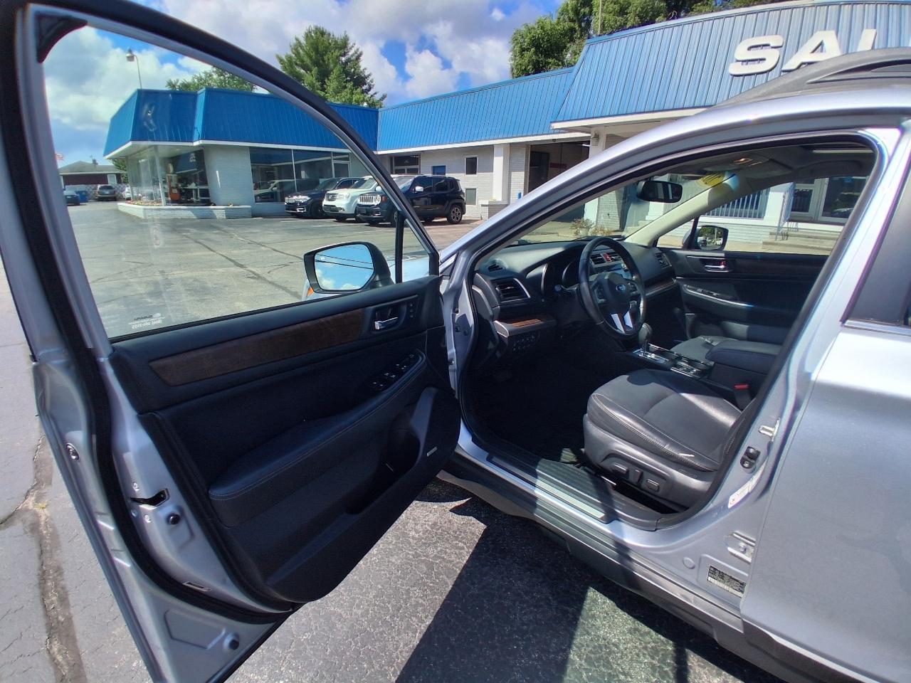 Subaru Outback 4dr Wgn 2.5i Limited 2016