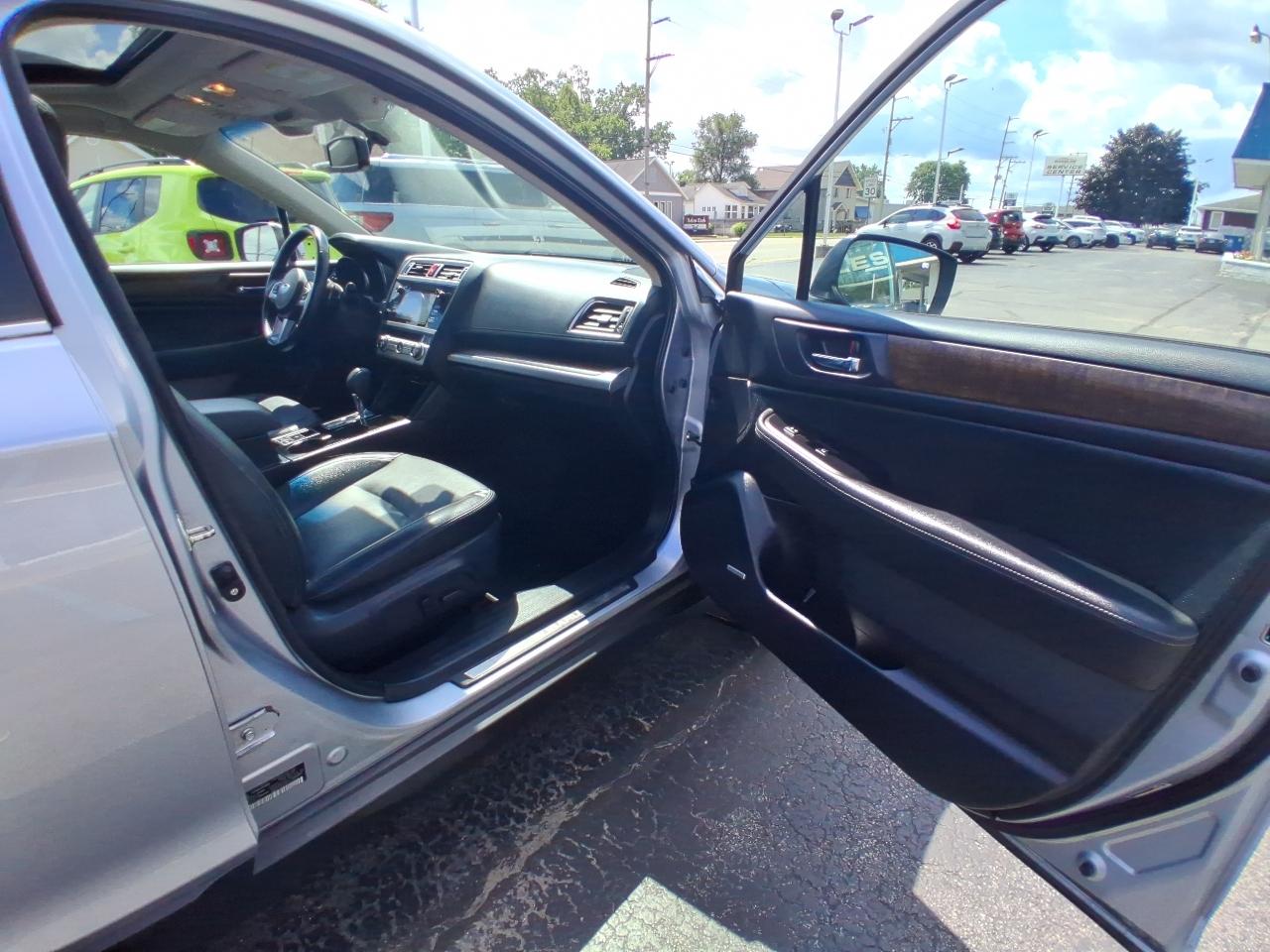 Subaru Outback 4dr Wgn 2.5i Limited 2016