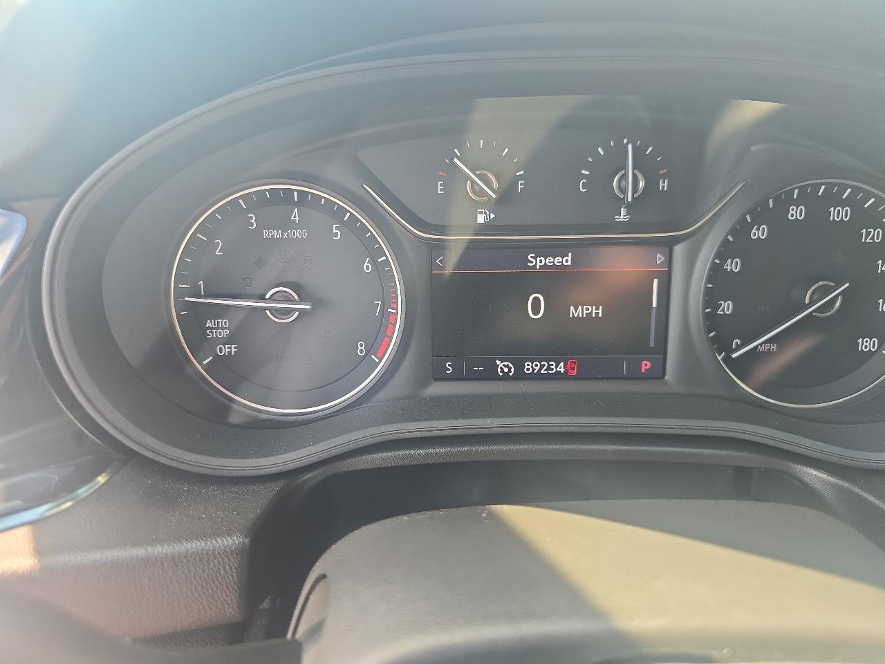Buick Regal Sportback 4dr Sdn Essence FWD 2019