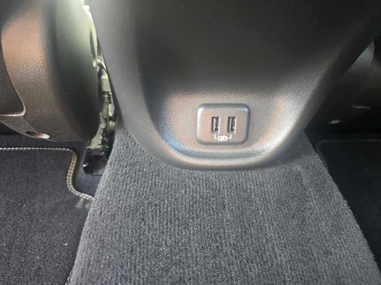 Buick Regal Sportback 4dr Sdn Essence FWD 2019