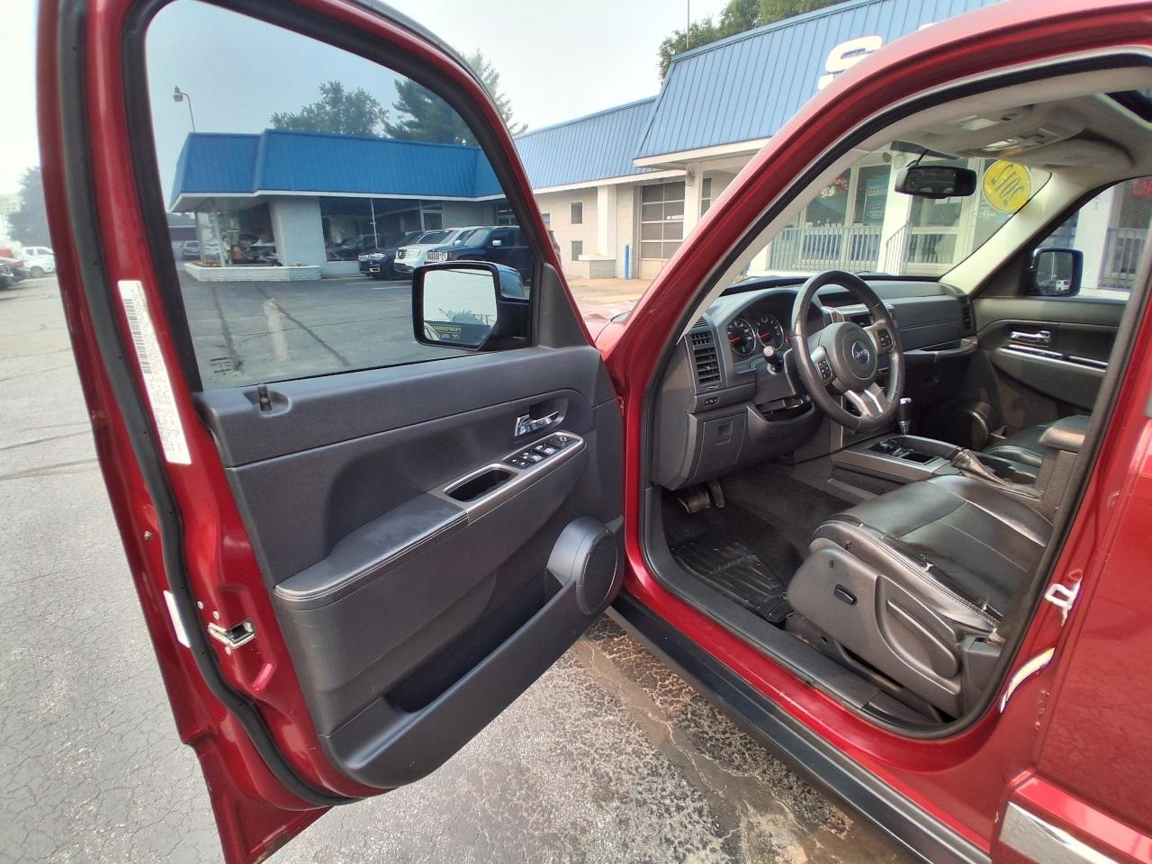 Jeep Liberty 4WD 4dr Limited Jet 2012