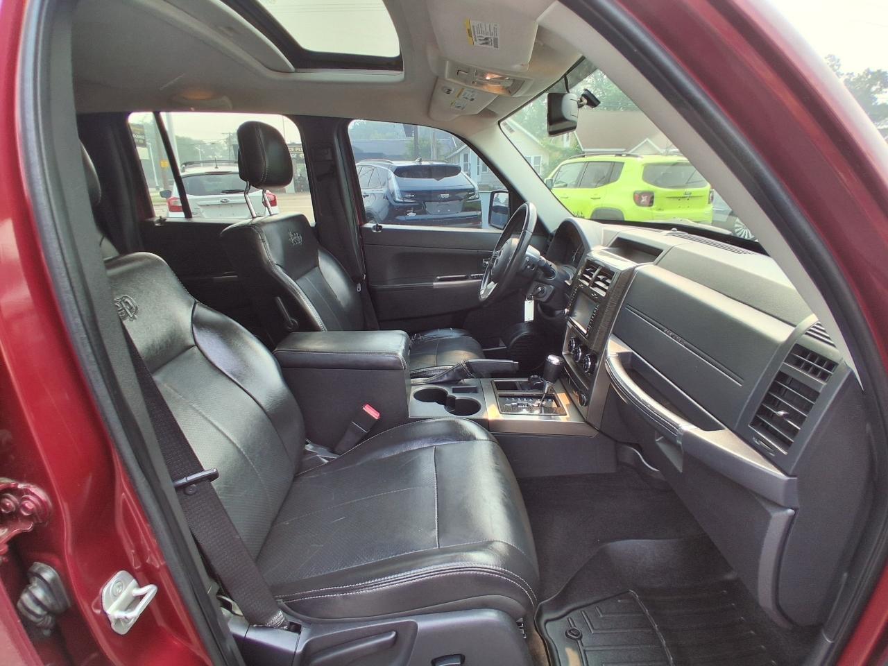 Jeep Liberty 4WD 4dr Limited Jet 2012