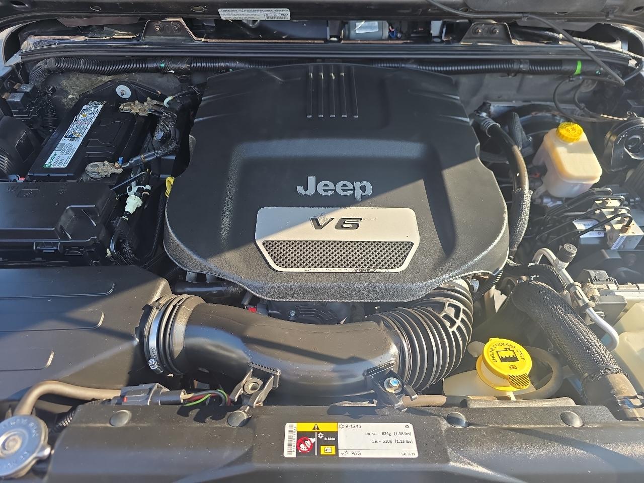 Jeep Wrangler Unlimited 4WD 4dr Rubicon 2014