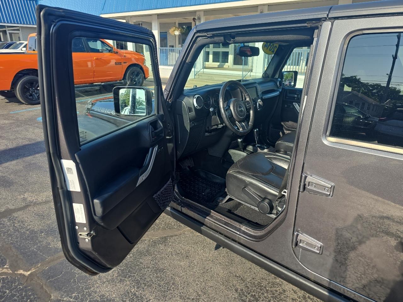 Jeep Wrangler Unlimited 4WD 4dr Rubicon 2014