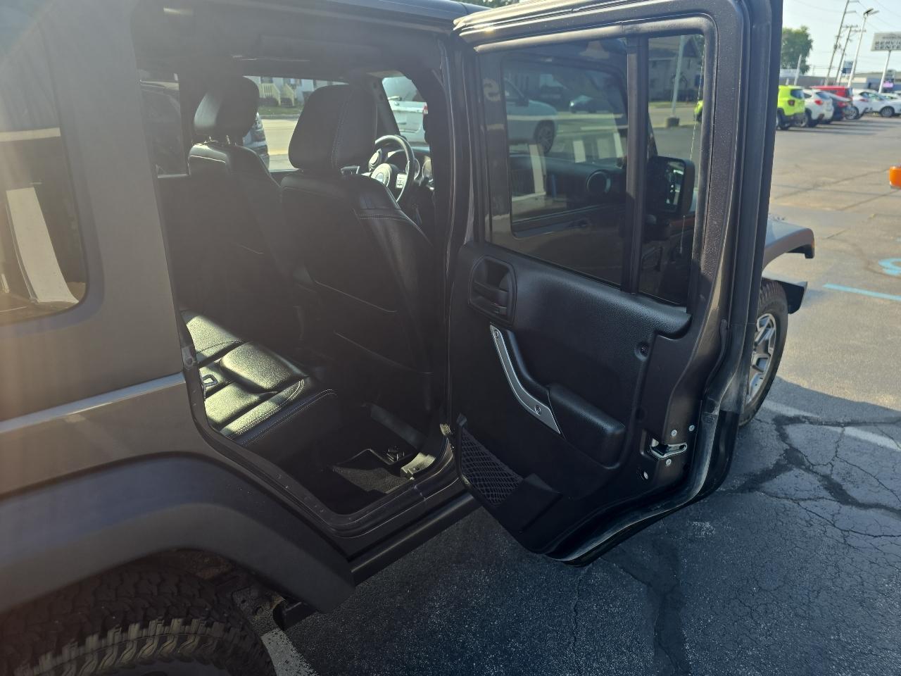 Jeep Wrangler Unlimited 4WD 4dr Rubicon 2014