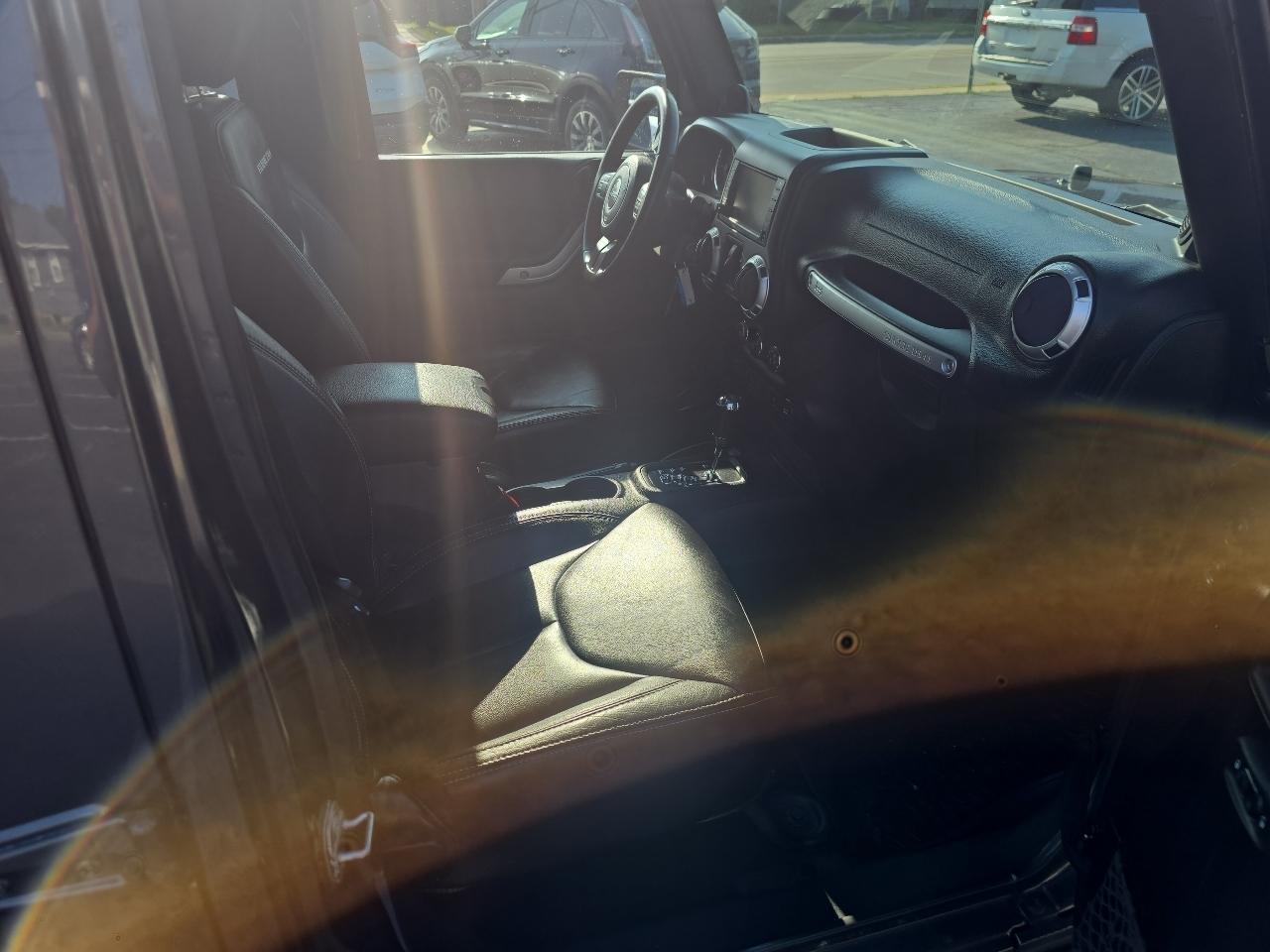 Jeep Wrangler Unlimited 4WD 4dr Rubicon 2014