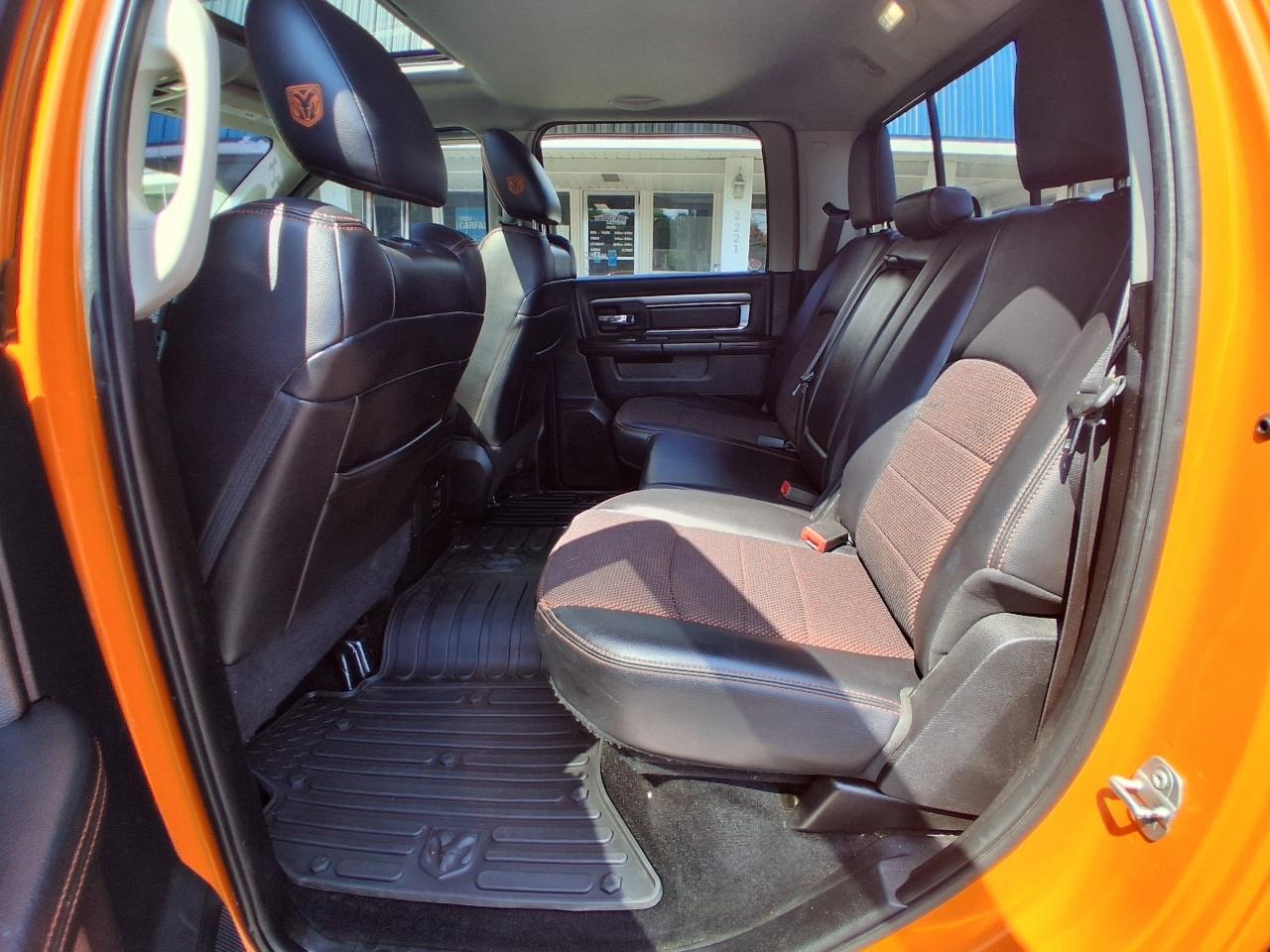 RAM 1500 4WD Crew Cab 140.5" Sport 2017