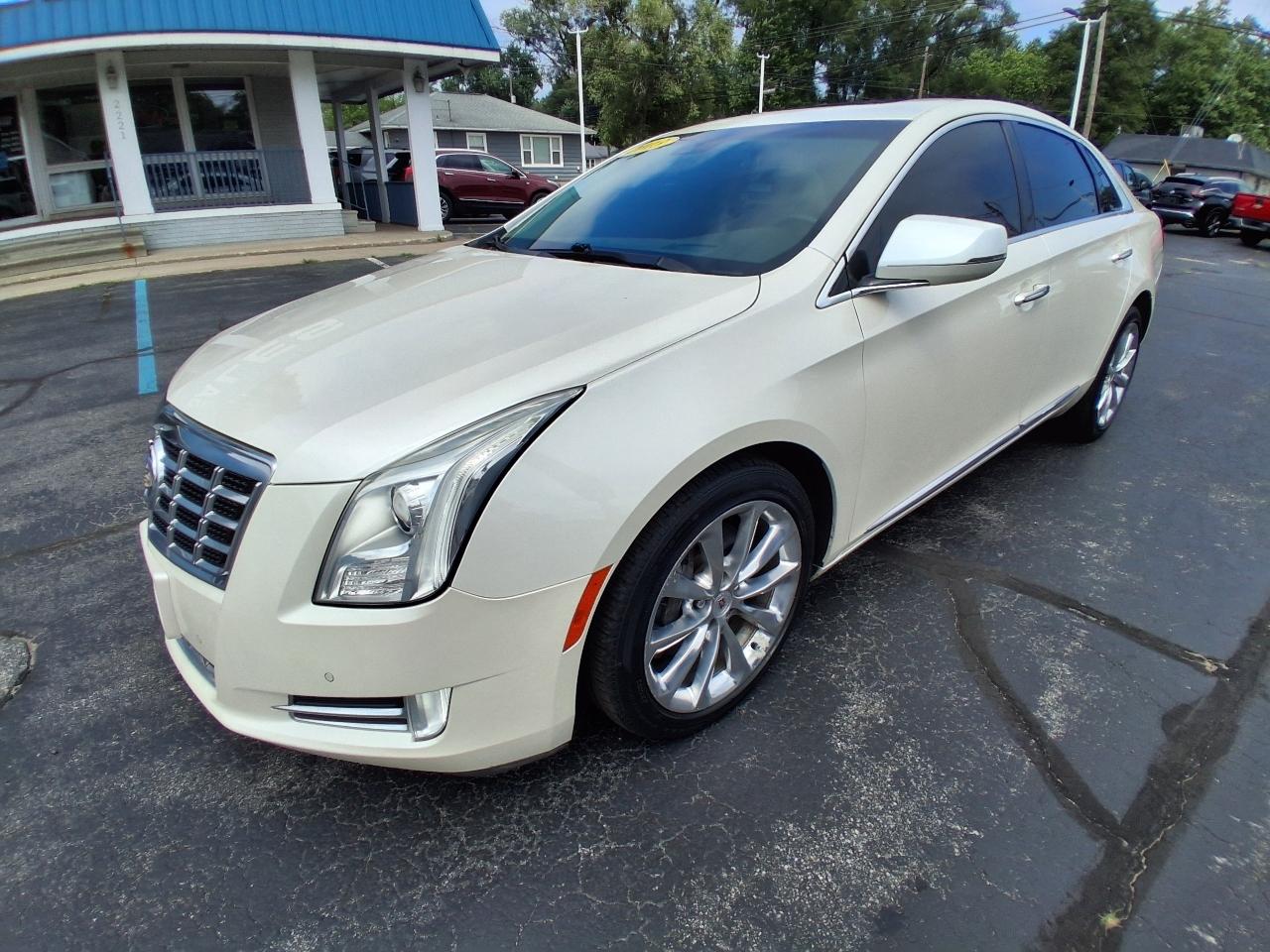 Cadillac XTS 4dr Sdn Premium AWD 2013