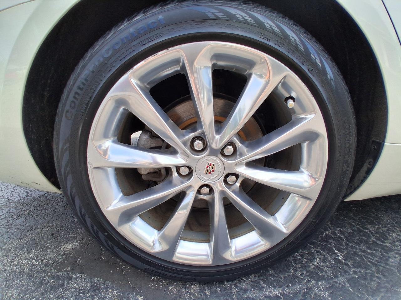 Cadillac XTS 4dr Sdn Premium AWD 2013