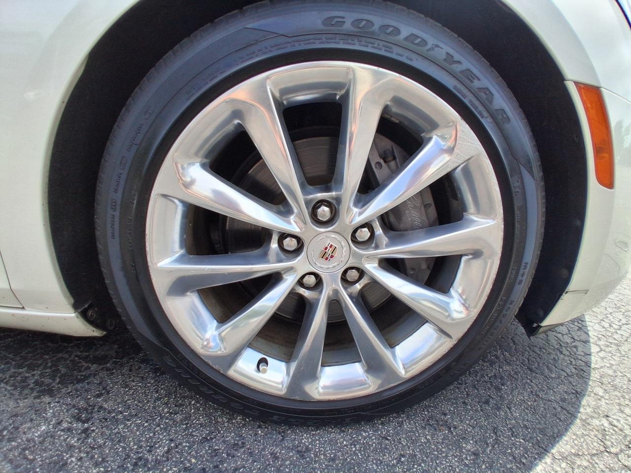 Cadillac XTS 4dr Sdn Premium AWD 2013