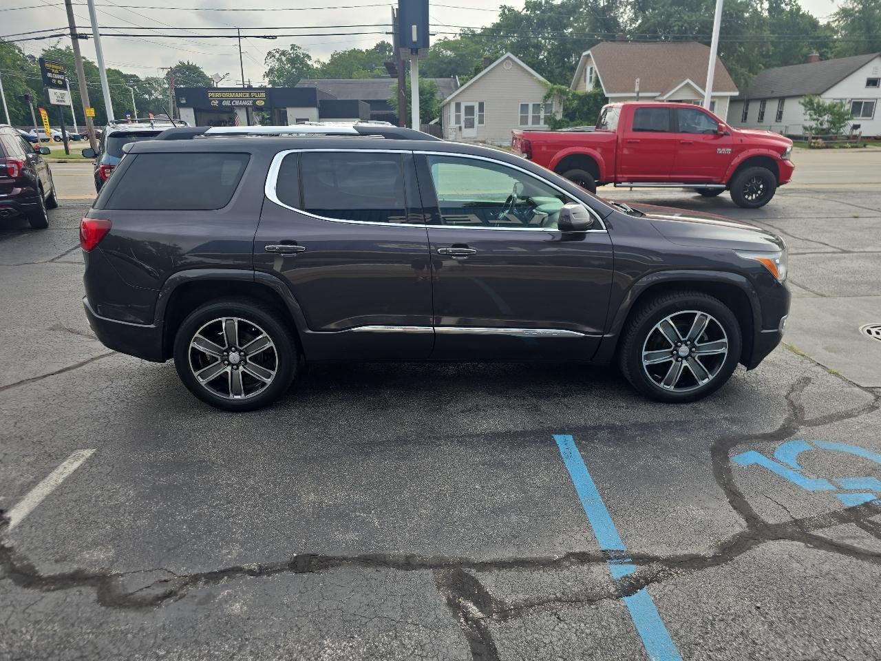 GMC Acadia AWD 4dr Denali 2017