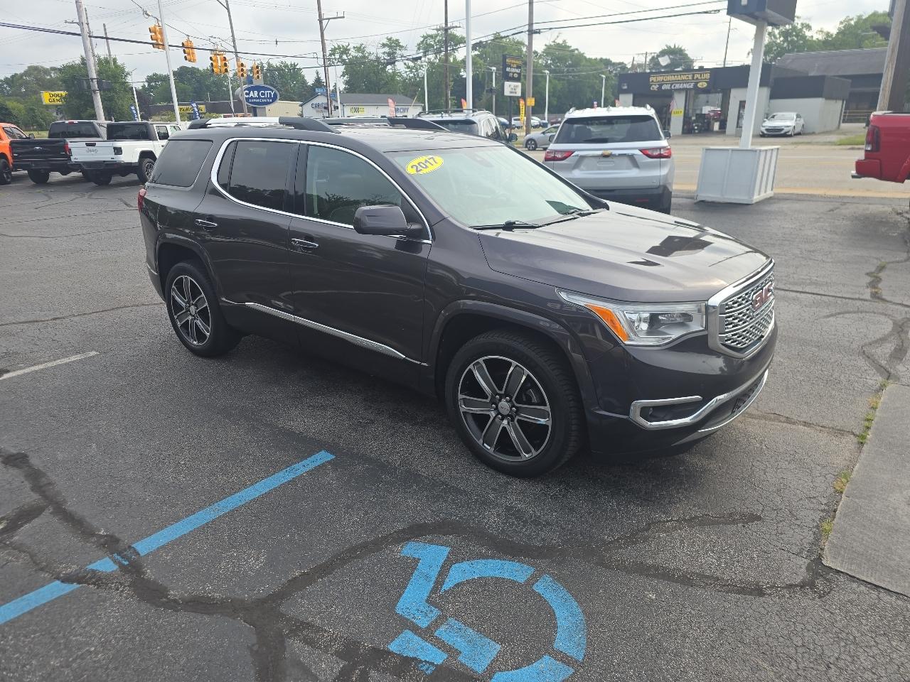 GMC Acadia AWD 4dr Denali 2017