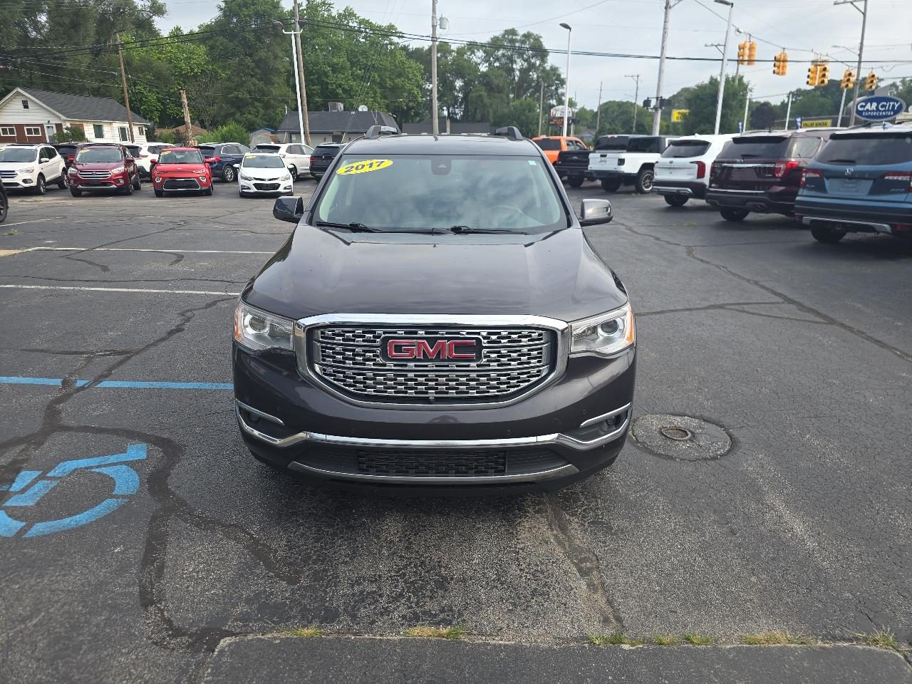 GMC Acadia AWD 4dr Denali 2017
