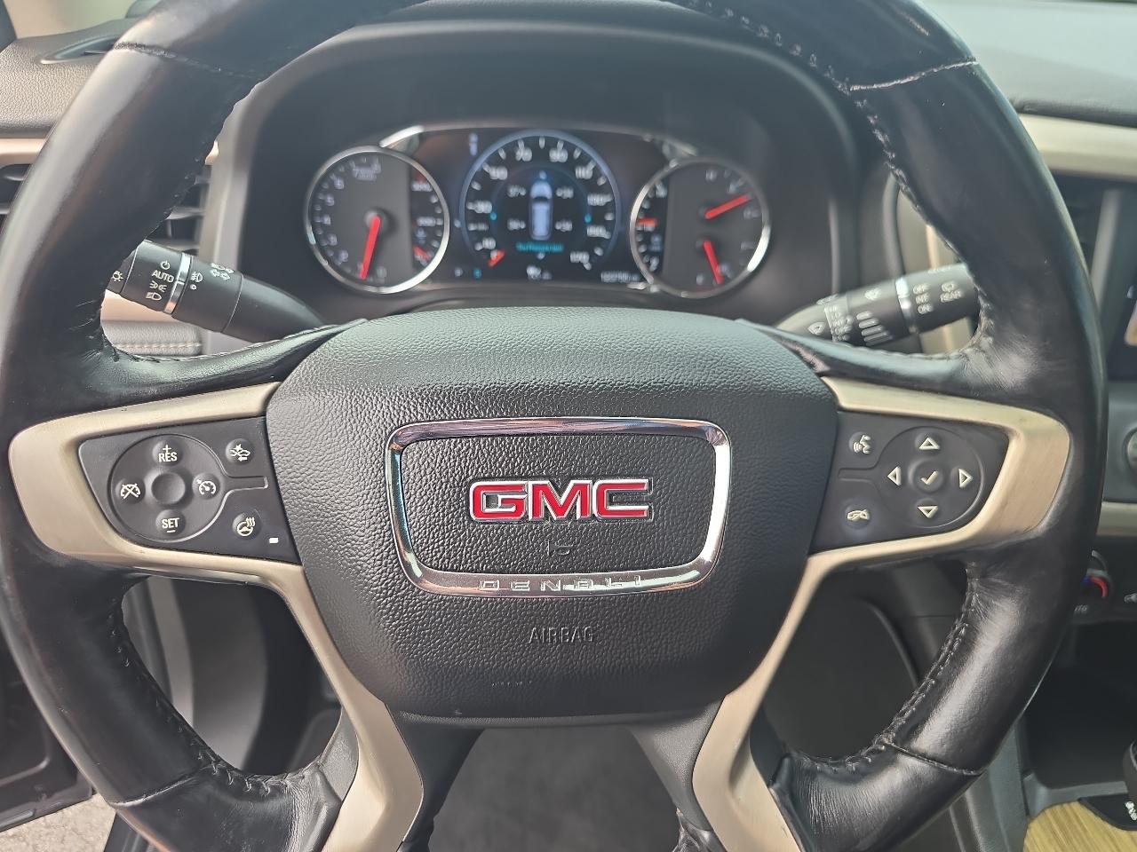 GMC Acadia AWD 4dr Denali 2017