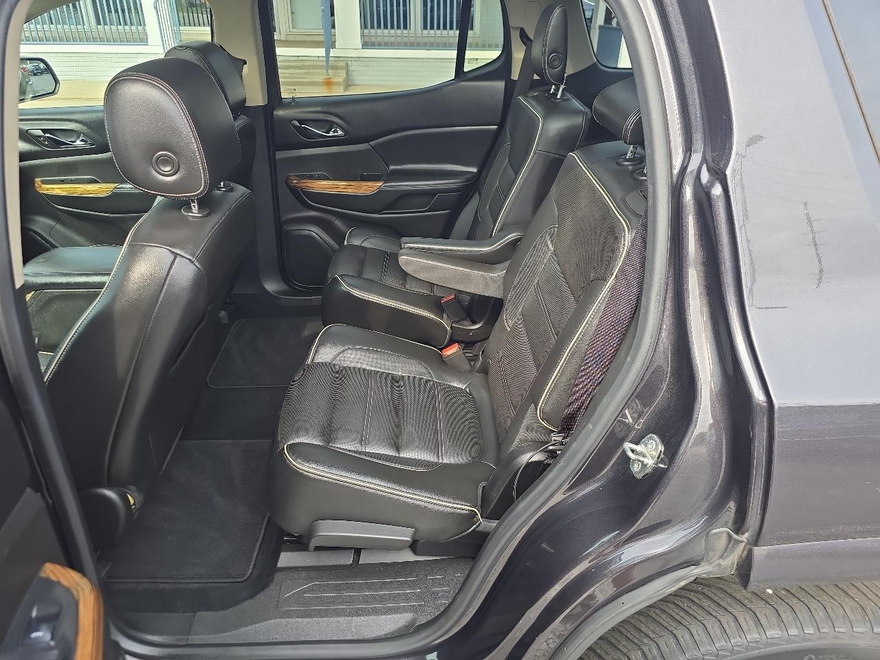 GMC Acadia AWD 4dr Denali 2017