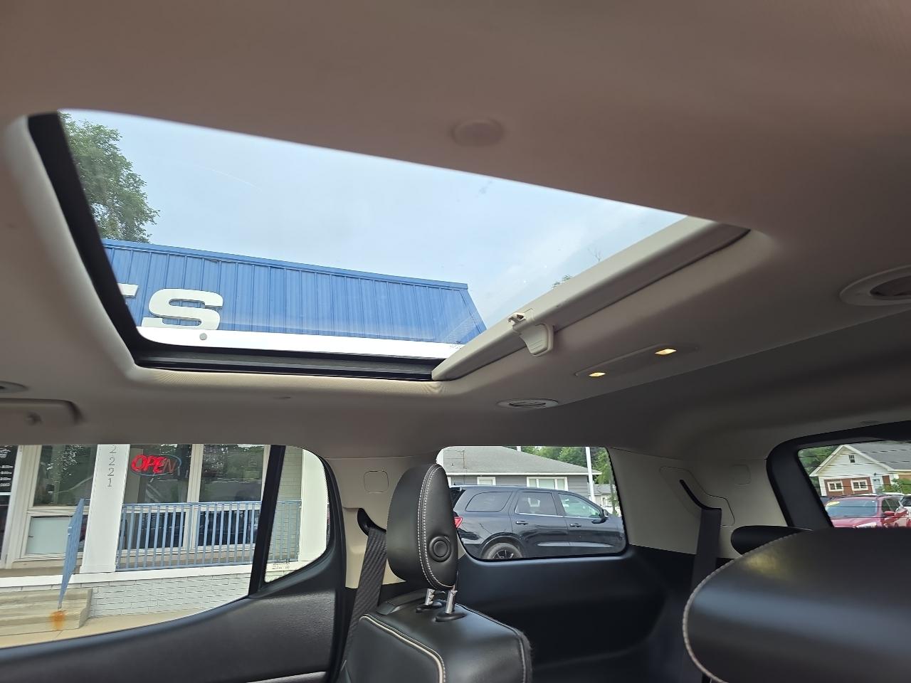 GMC Acadia AWD 4dr Denali 2017