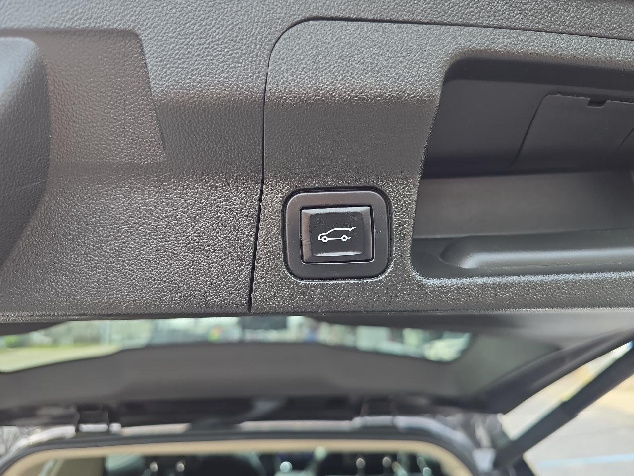 GMC Acadia AWD 4dr Denali 2017
