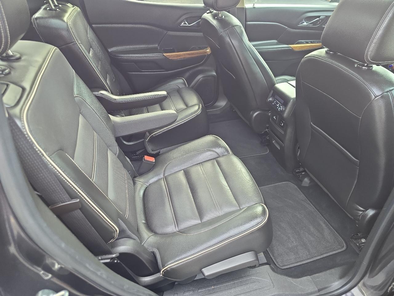 GMC Acadia AWD 4dr Denali 2017