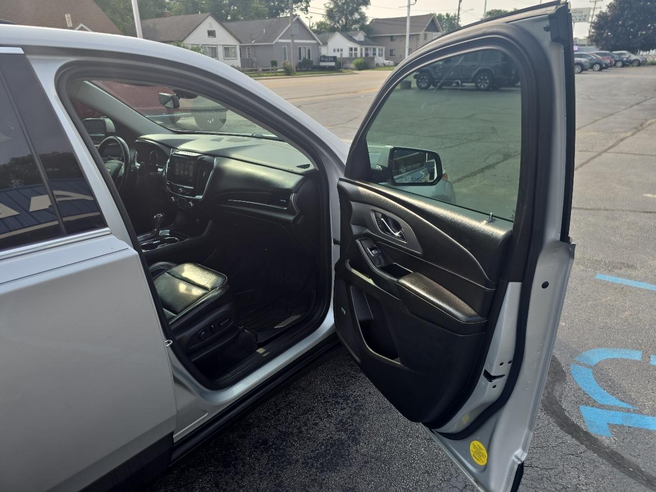 Chevrolet Traverse AWD 4dr LT Leather w/3LT 2018