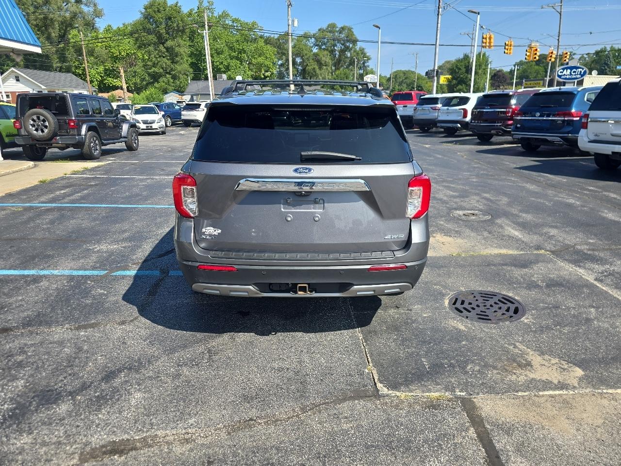 Ford Explorer XLT 4WD 2021