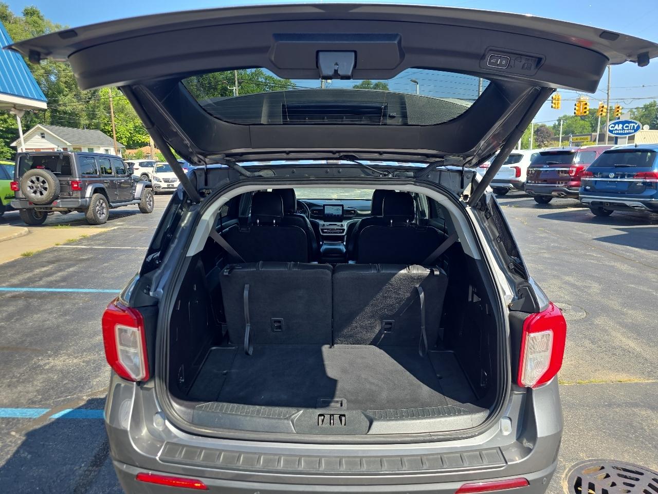 Ford Explorer XLT 4WD 2021