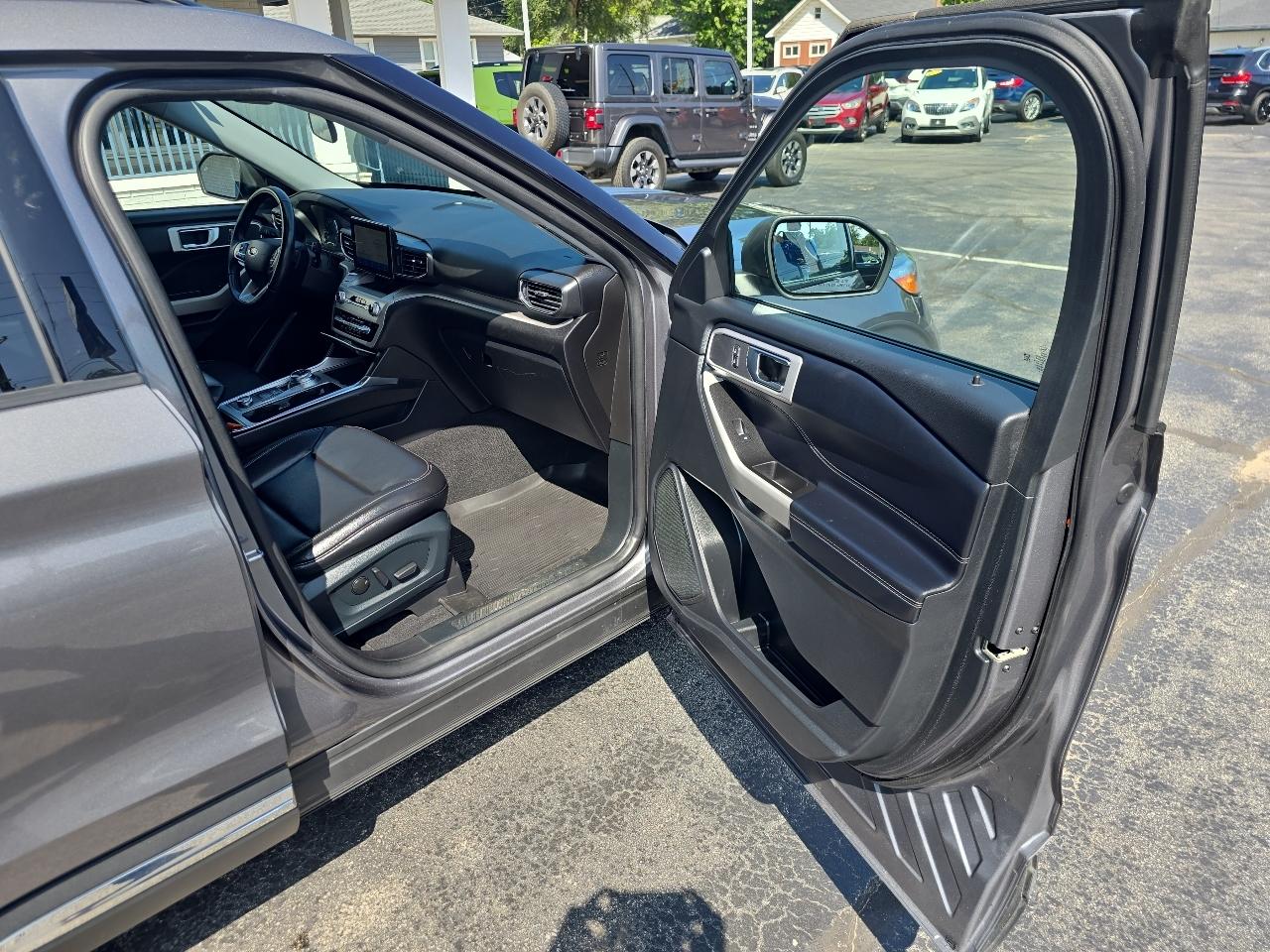Ford Explorer XLT 4WD 2021