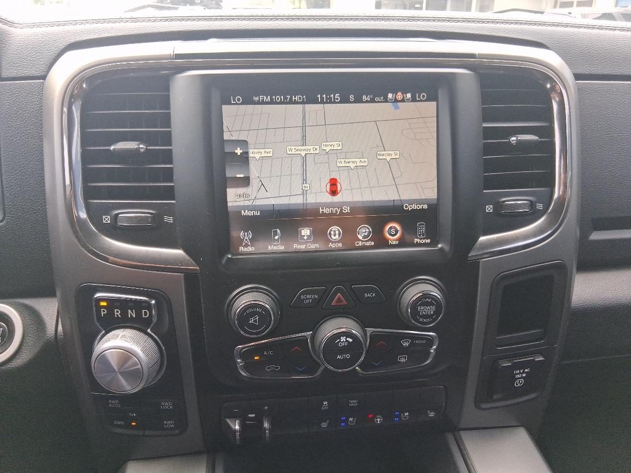 RAM 1500 4WD Crew Cab 140.5" Sport 2016