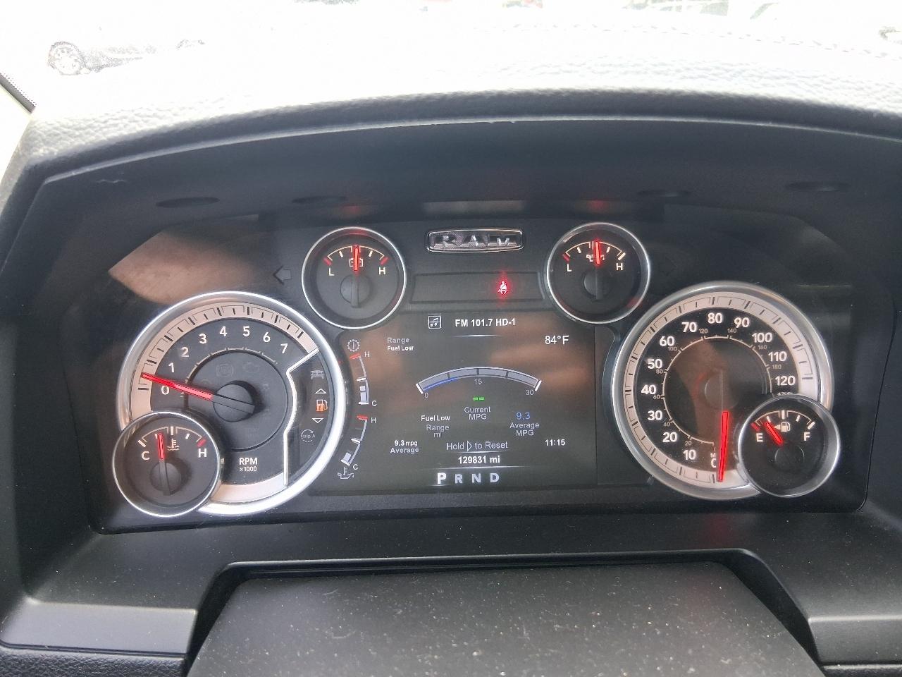 RAM 1500 4WD Crew Cab 140.5" Sport 2016