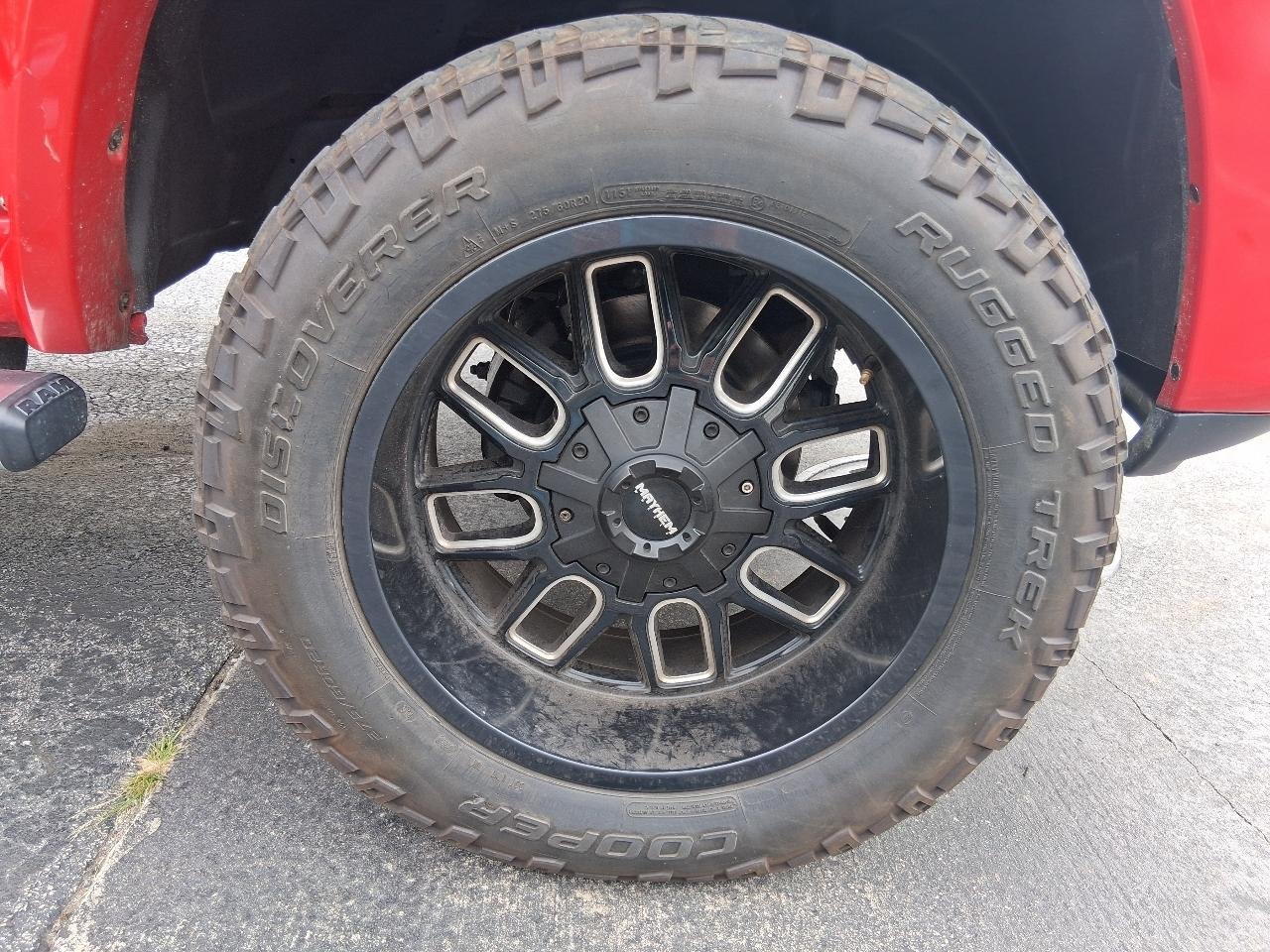 RAM 1500 4WD Crew Cab 140.5" Sport 2016