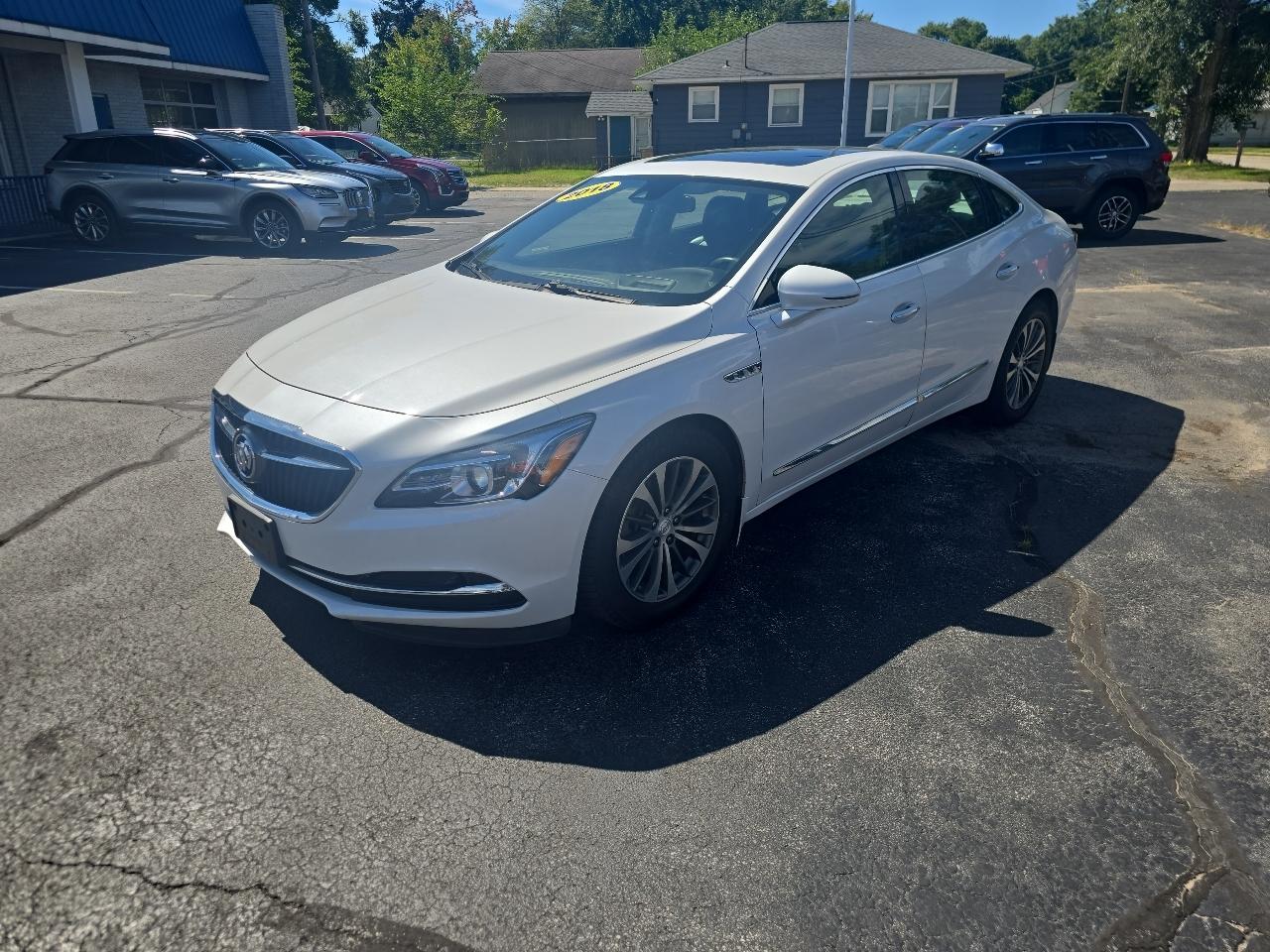 Buick LaCrosse 4dr Sdn Premium AWD 2018