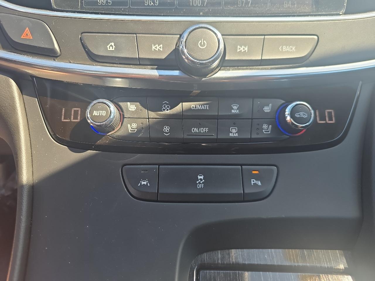 Buick LaCrosse 4dr Sdn Premium AWD 2018