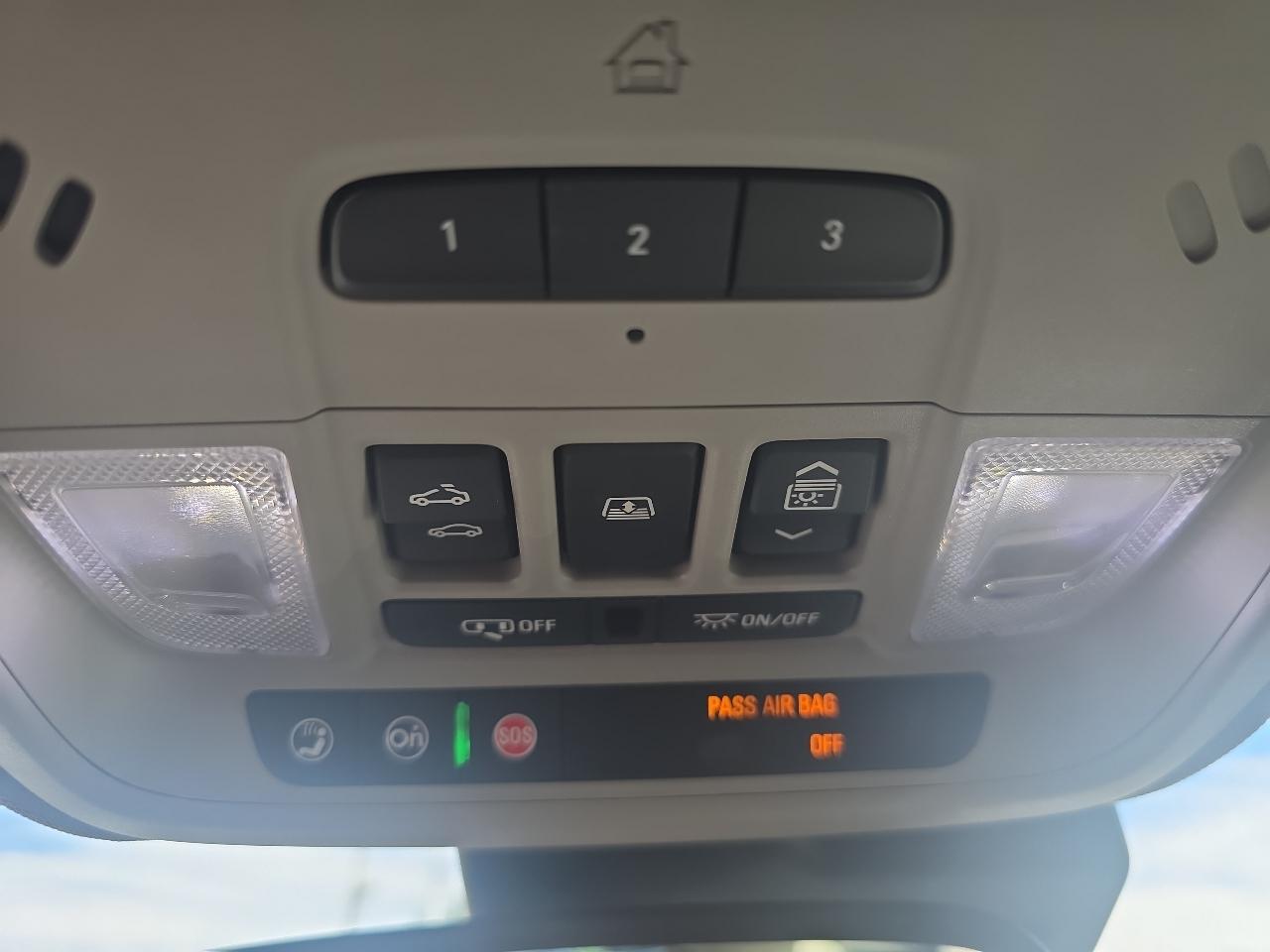 Buick LaCrosse 4dr Sdn Premium AWD 2018