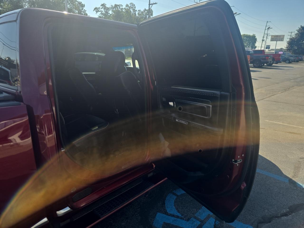 RAM 1500 Limited 4x4 Crew Cab 5'7" Box *Ltd Avail* 2018