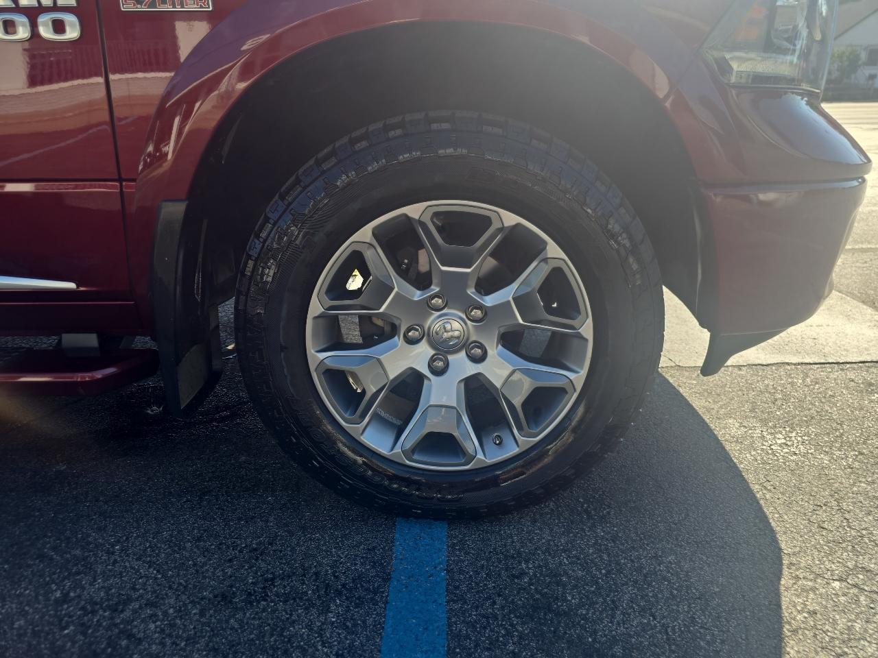 RAM 1500 Limited 4x4 Crew Cab 5'7" Box *Ltd Avail* 2018