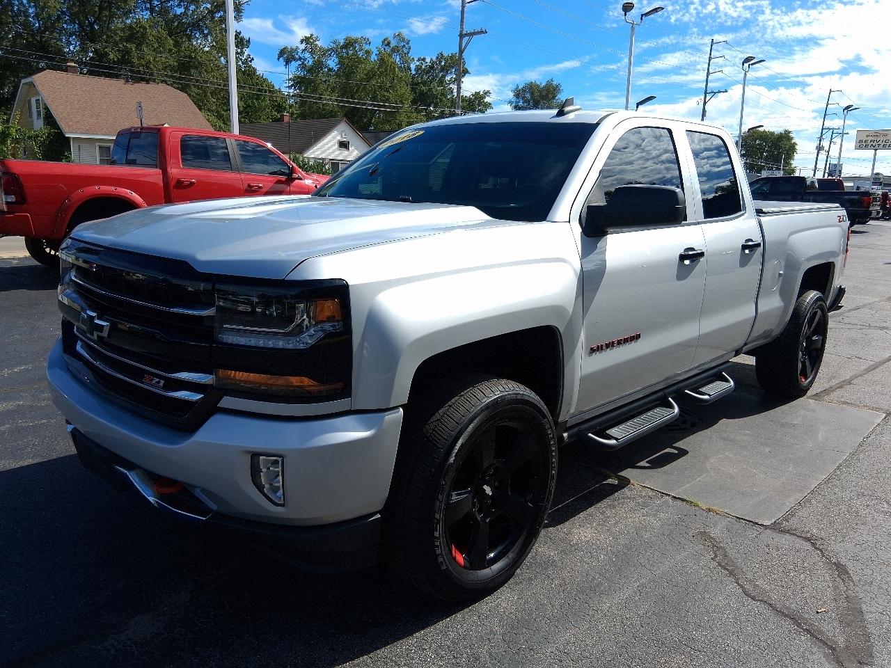 Chevrolet Silverado 1500 4WD Double Cab 143.5" LT w/2LT 2018