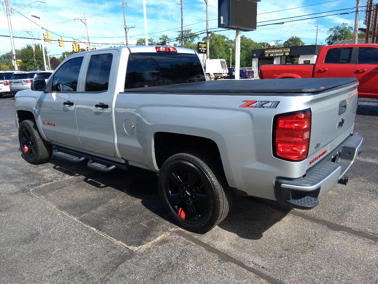 Chevrolet Silverado 1500 4WD Double Cab 143.5" LT w/2LT 2018