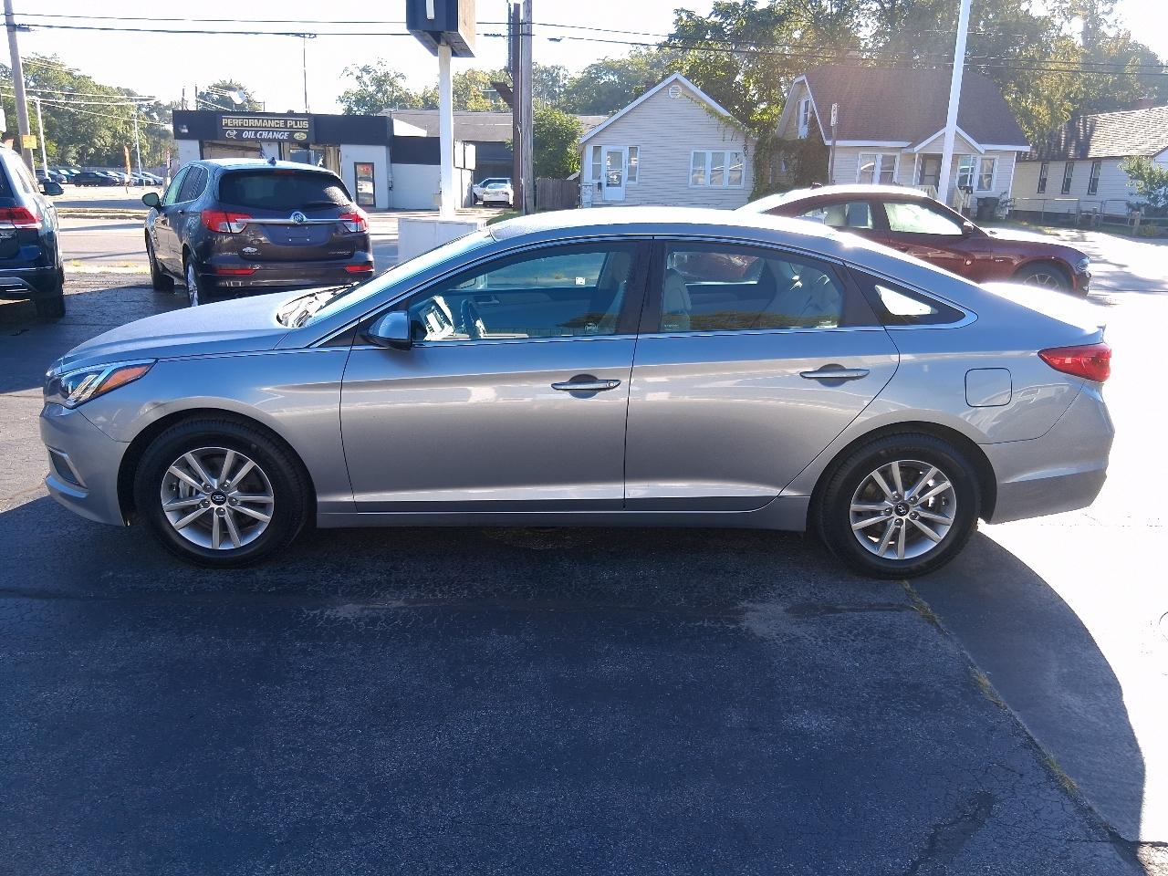 Hyundai Sonata 4dr Sdn 2.4L SE 2016