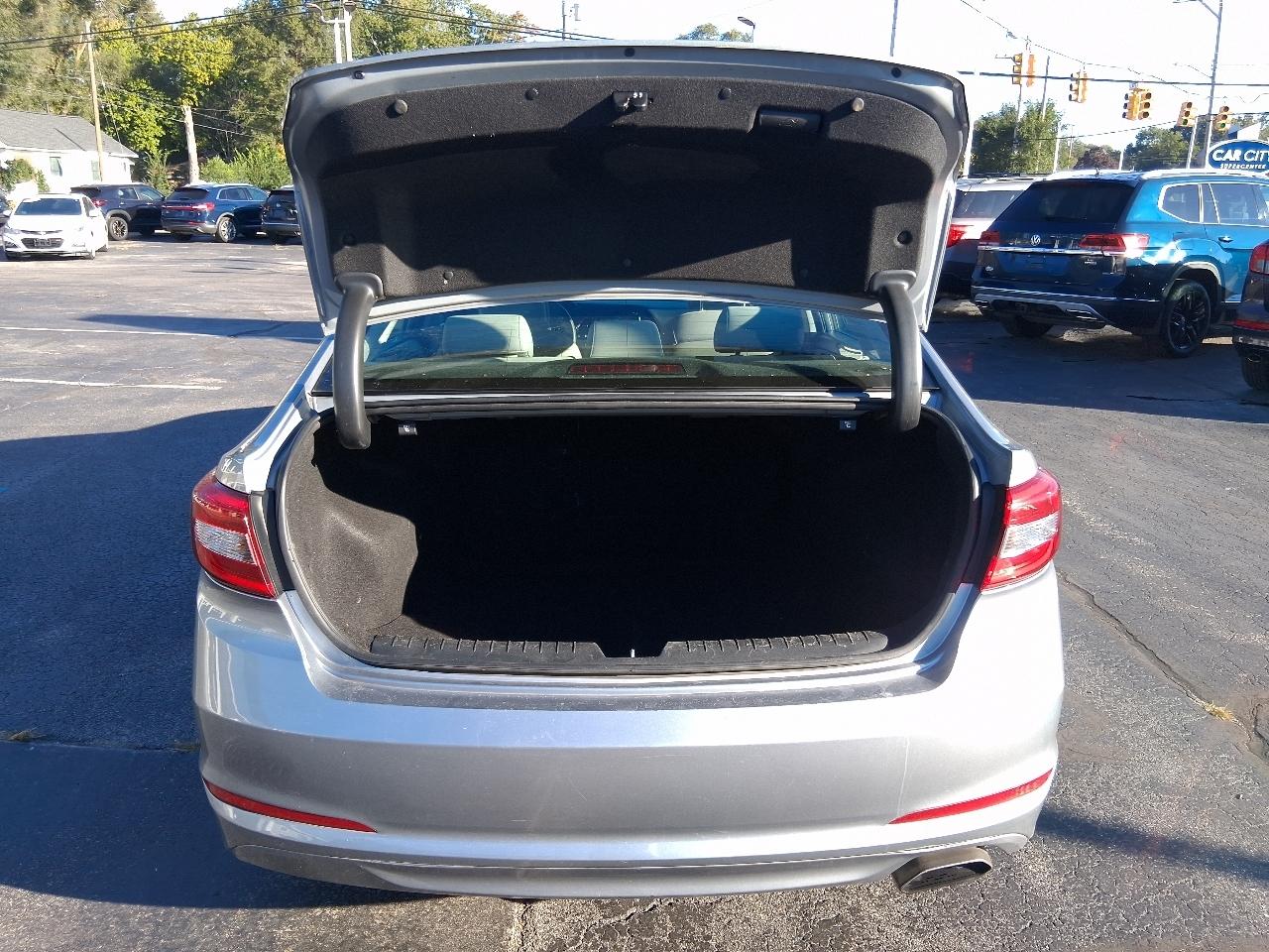Hyundai Sonata 4dr Sdn 2.4L SE 2016